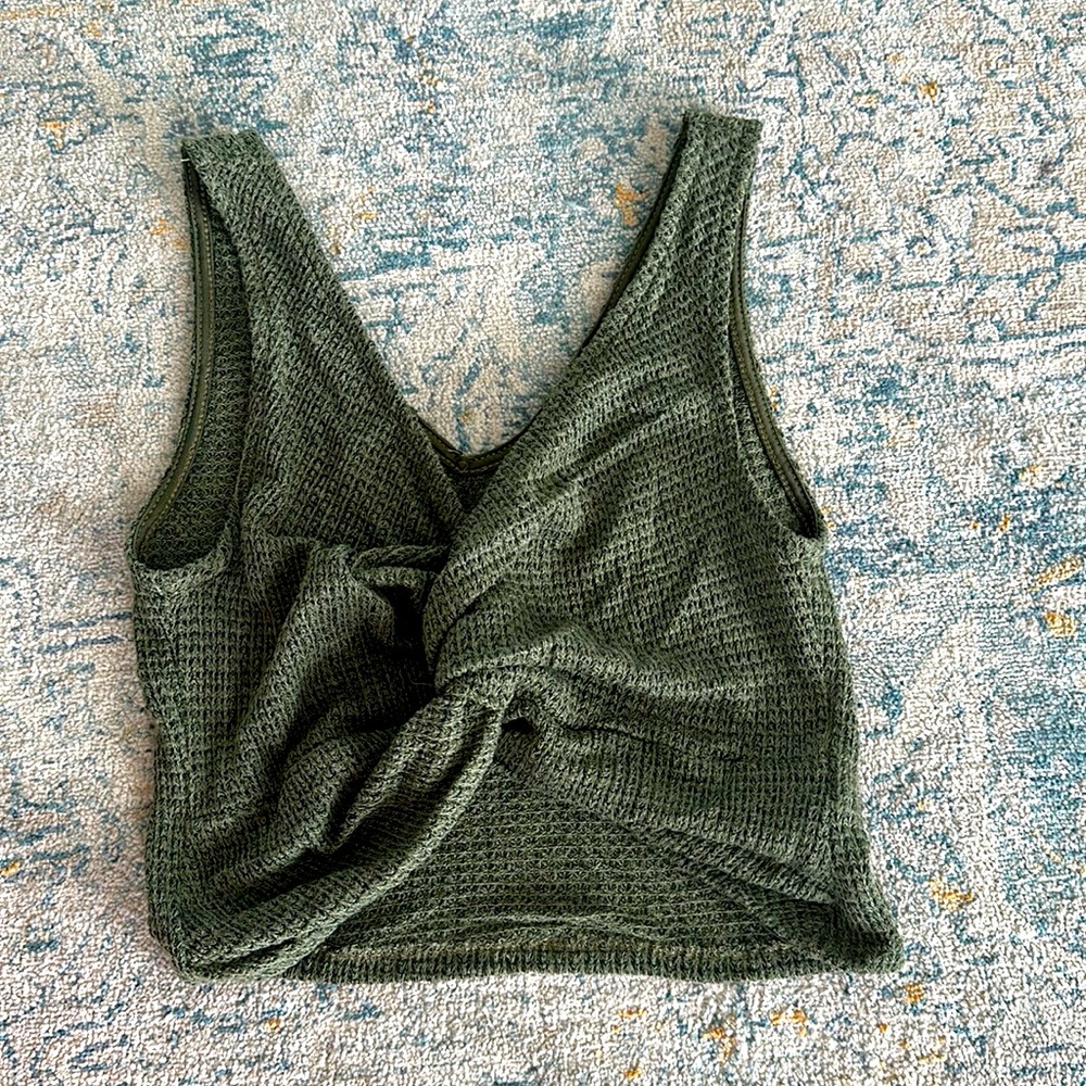 Blue blush green crop top knit